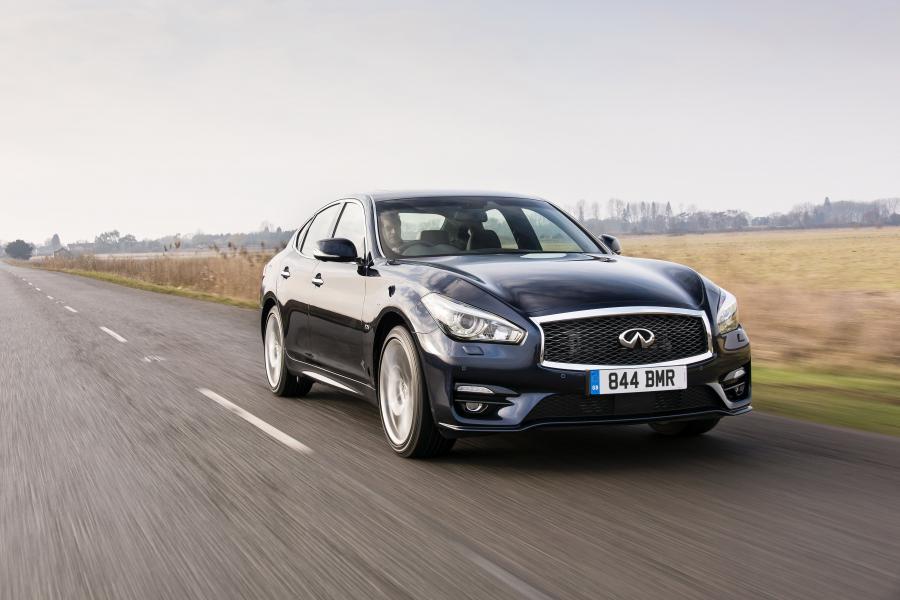  Infiniti Q70 S 2015 года  (UK) (фото 4 из 21)
